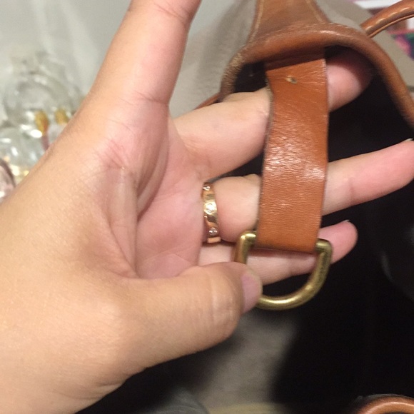 Dooney & Bourke vintage all leather bucket bag GHW - Picture 7 of 11